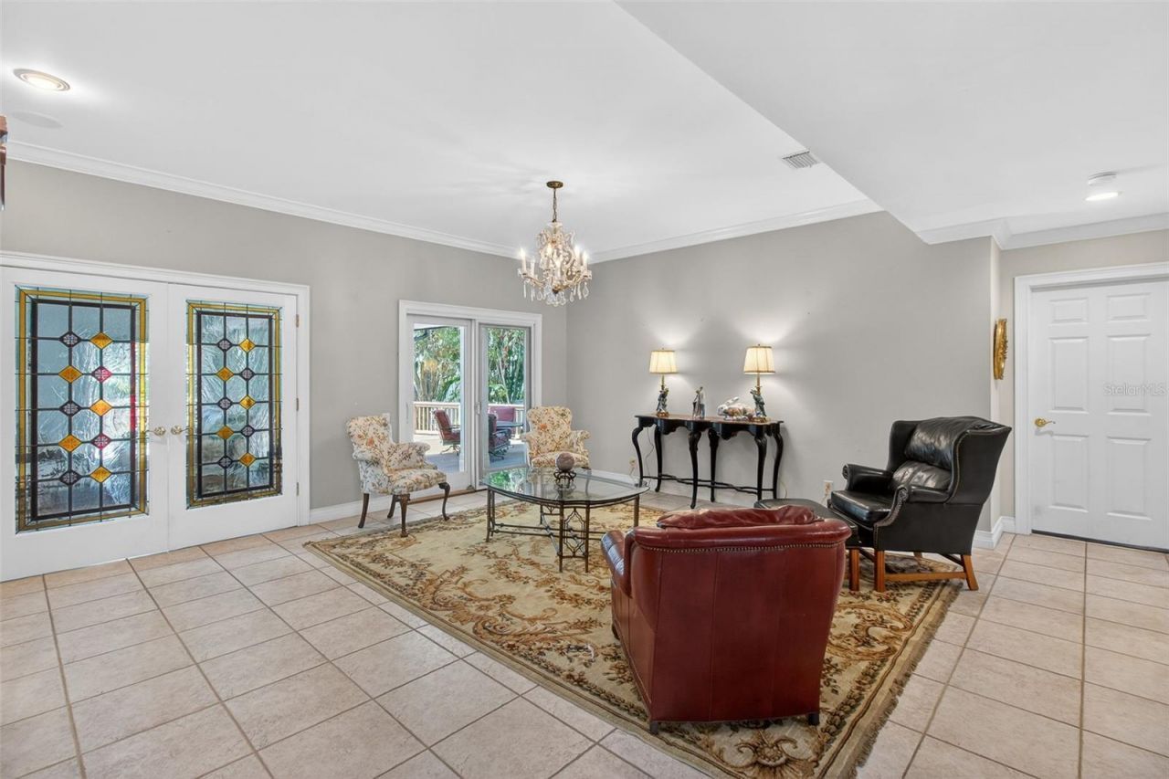 1100 Tortuga Circle Ne, Saint Petersburg, FL 33702 Photo