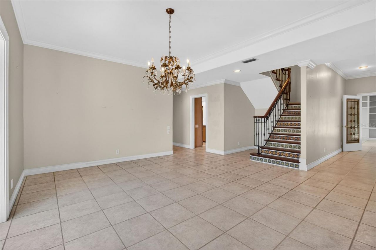 1100 Tortuga Circle Ne, Saint Petersburg, FL 33702 Photo