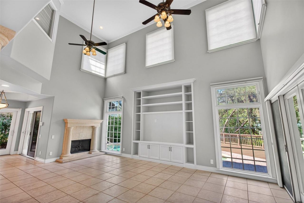 1100 Tortuga Circle Ne, Saint Petersburg, FL 33702 Photo