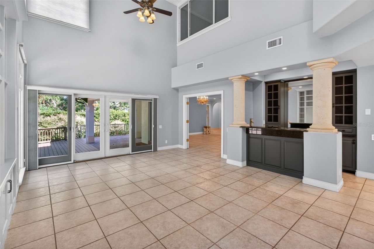 1100 Tortuga Circle Ne, Saint Petersburg, FL 33702 Photo