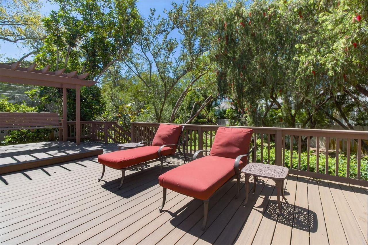 1100 Tortuga Circle Ne, Saint Petersburg, FL 33702 Photo