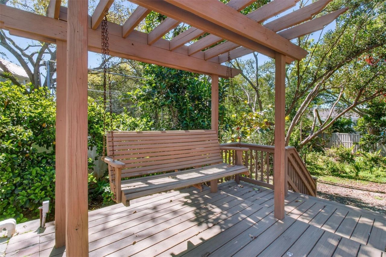 1100 Tortuga Circle Ne, Saint Petersburg, FL 33702 Photo