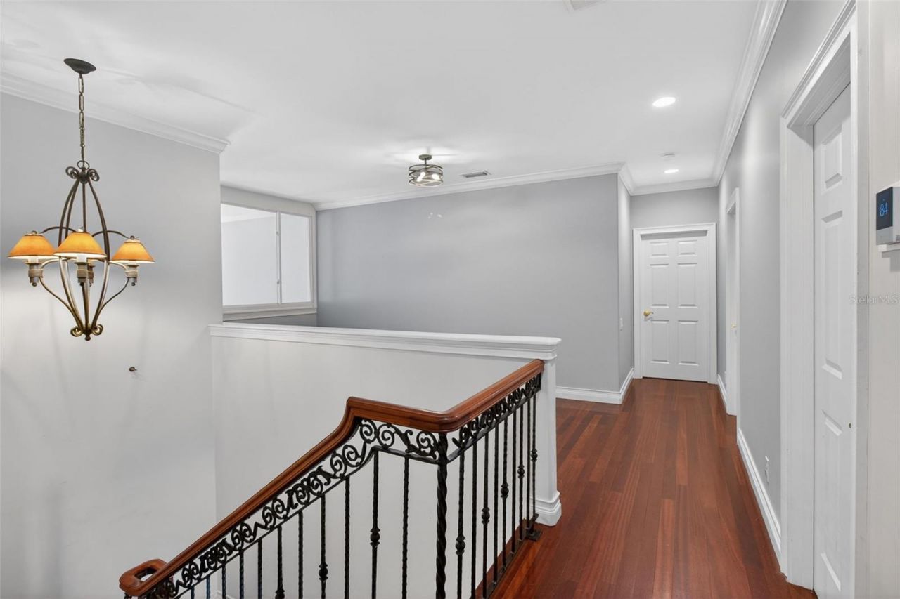 1100 Tortuga Circle Ne, Saint Petersburg, FL 33702 Photo