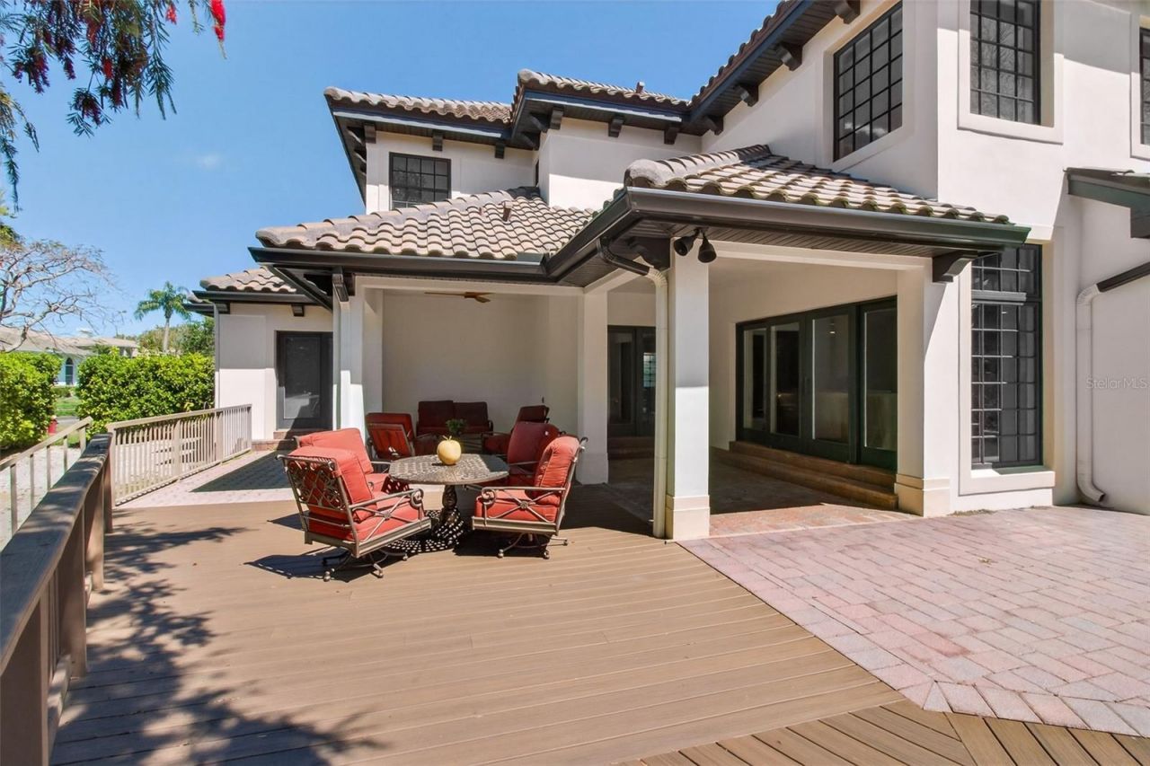 1100 Tortuga Circle Ne, Saint Petersburg, FL 33702 Photo