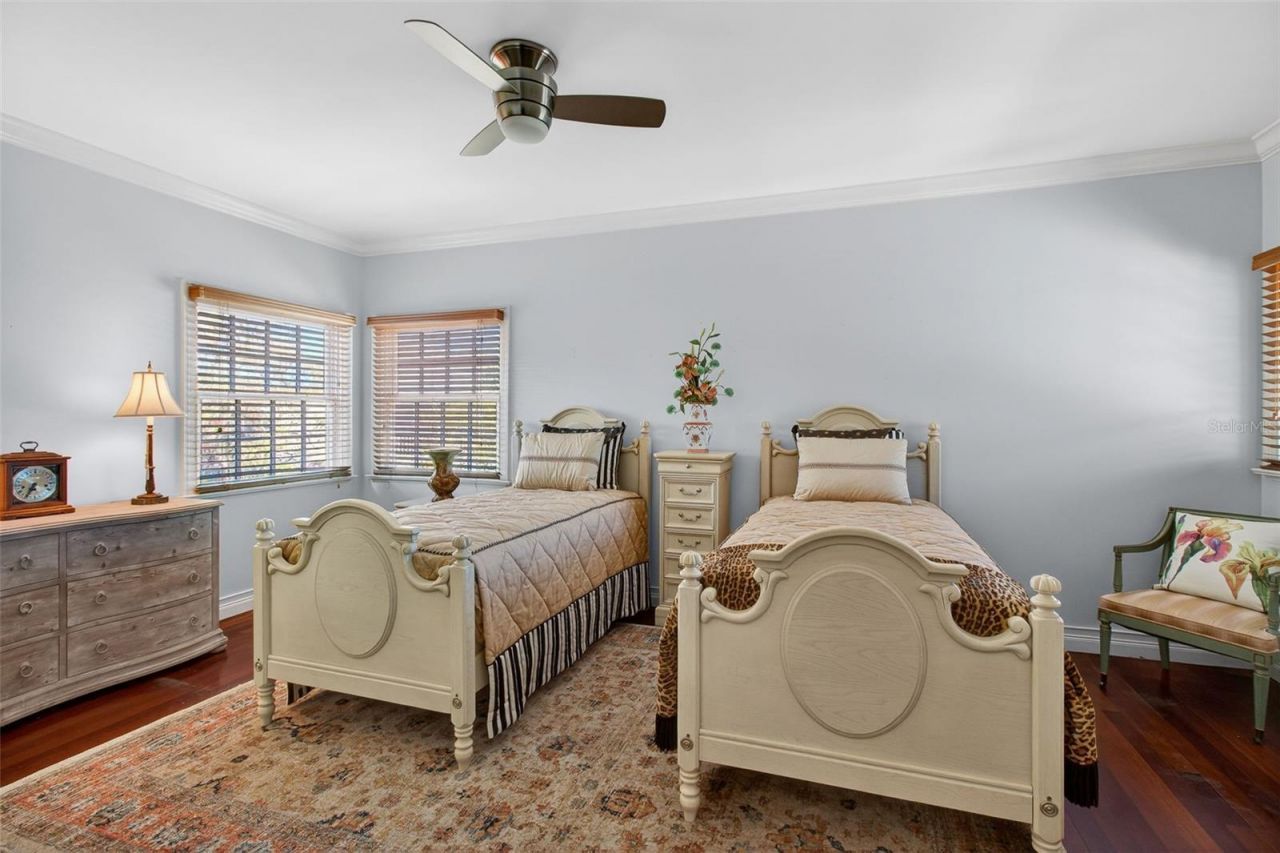 1100 Tortuga Circle Ne, Saint Petersburg, FL 33702 Photo