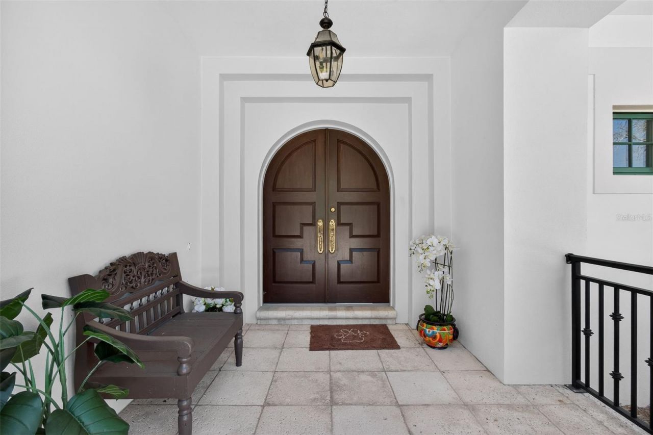 1100 Tortuga Circle Ne, Saint Petersburg, FL 33702 Photo