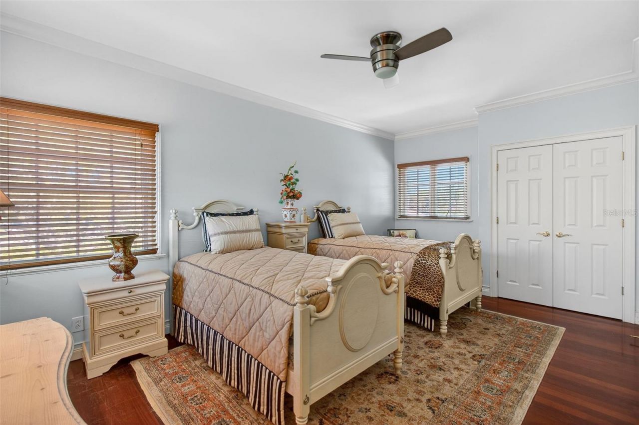 1100 Tortuga Circle Ne, Saint Petersburg, FL 33702 Photo