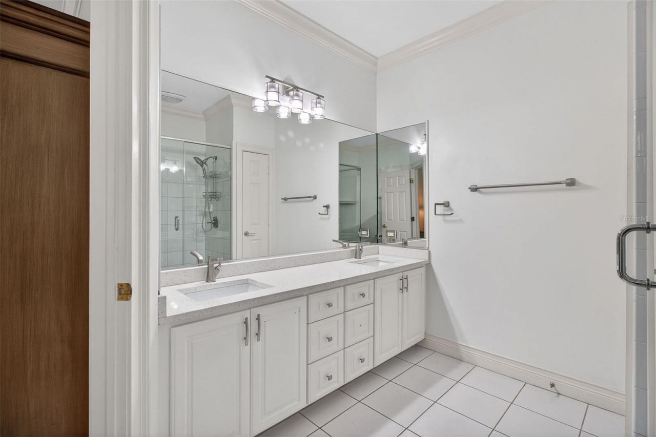 1100 Tortuga Circle Ne, Saint Petersburg, FL 33702 Photo