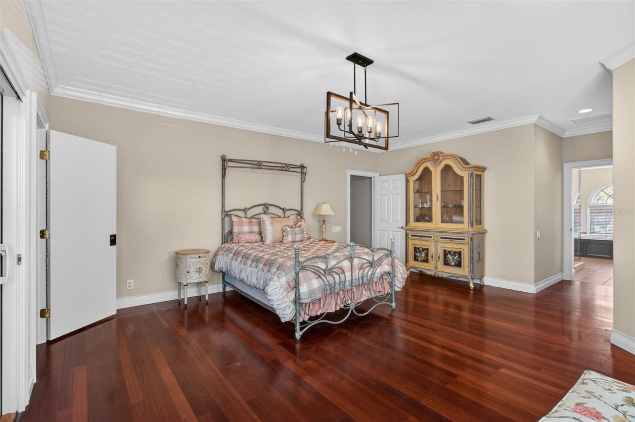 1100 Tortuga Circle Ne, Saint Petersburg, FL 33702 Photo