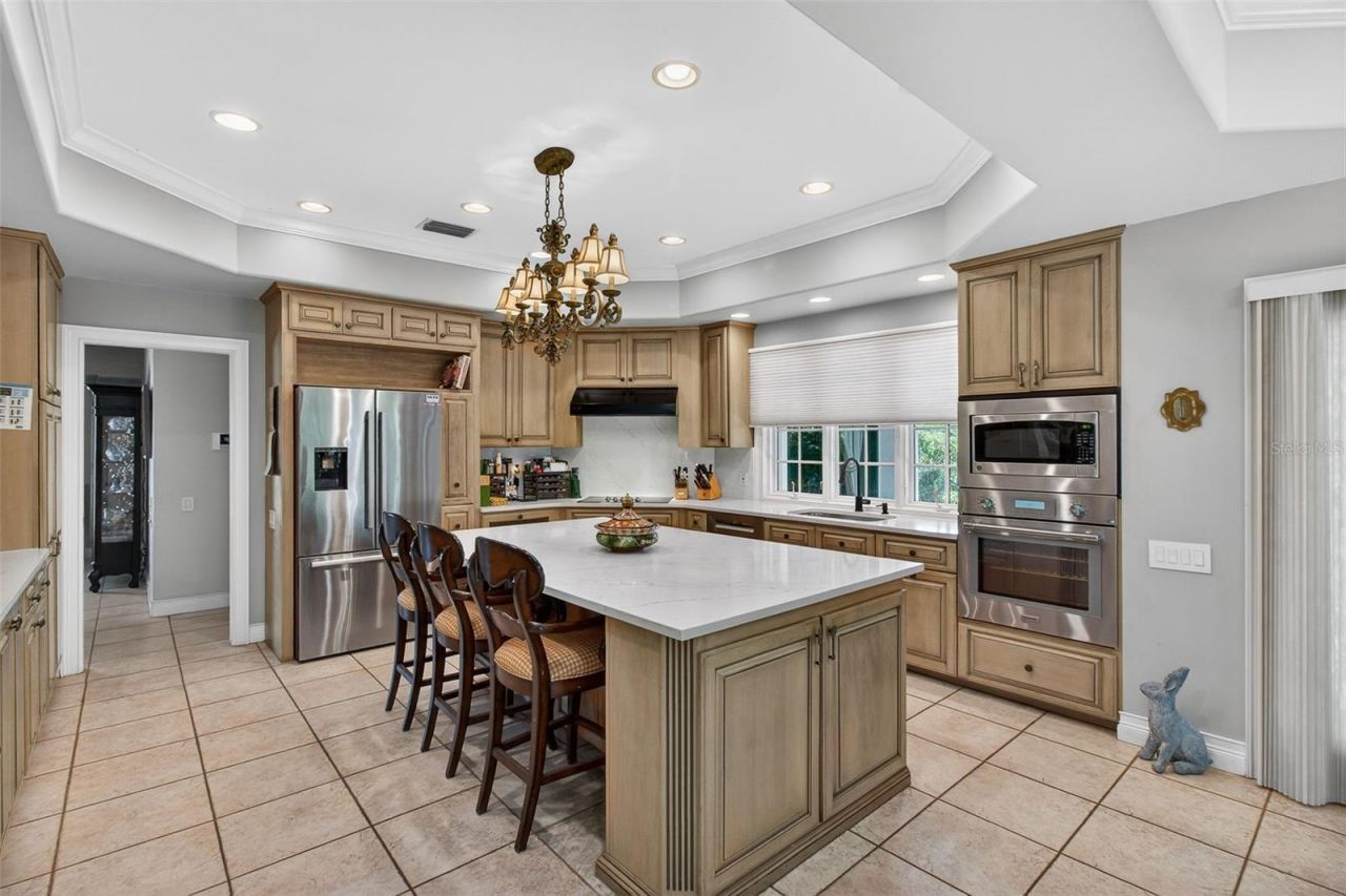 1100 Tortuga Circle Ne, Saint Petersburg, FL 33702 Photo