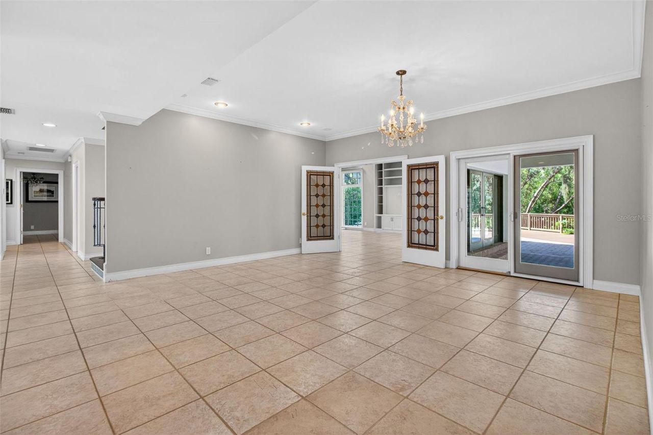 1100 Tortuga Circle Ne, Saint Petersburg, FL 33702 Photo