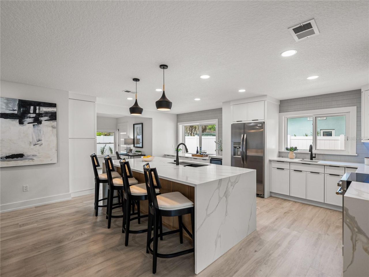 6709 Cardinal Drive S, Saint Petersburg, FL 33707 Photo
