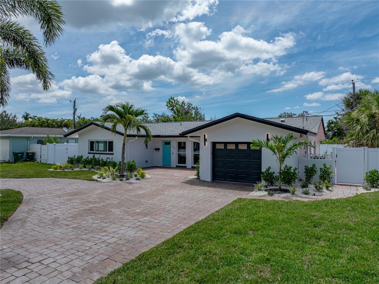 6709 Cardinal Drive S, Saint Petersburg, FL 33707 Photo
