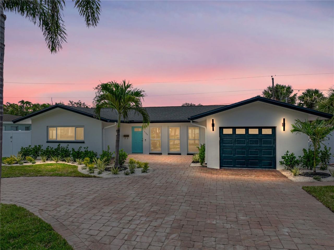 6709 Cardinal Drive S, Saint Petersburg, FL 33707 Photo