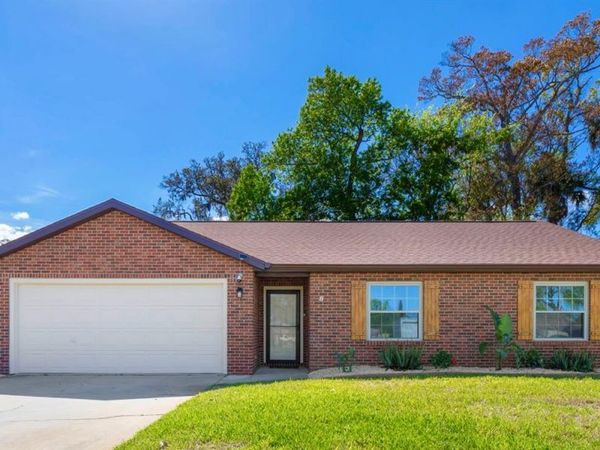 8 ASTON CIRCLE , ORMOND BEACH, FL 32174