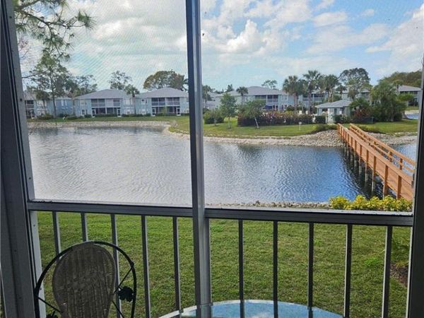 915 New Waterford DR, Unit H202, NAPLES, FL 34104