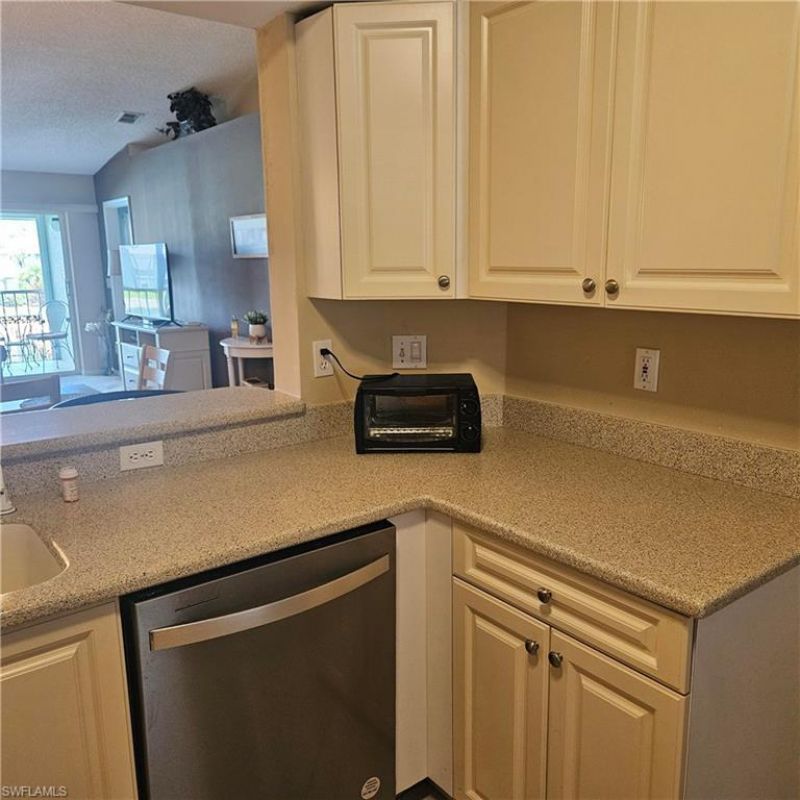 915 New Waterford Dr, Unit H202, Naples, FL 34104 Photo