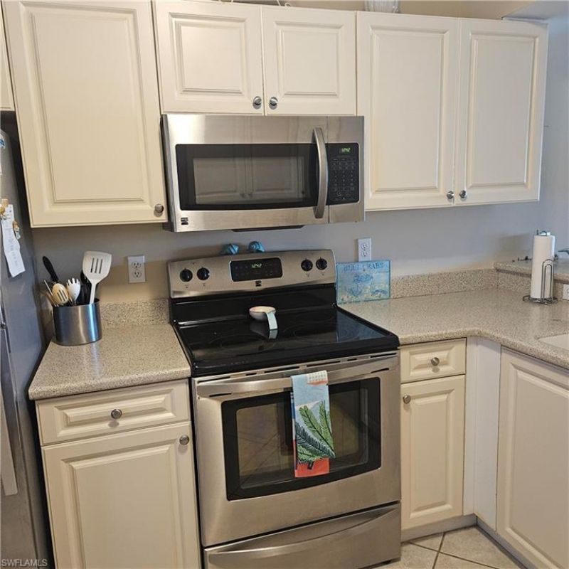 915 New Waterford Dr, Unit H202, Naples, FL 34104 Photo