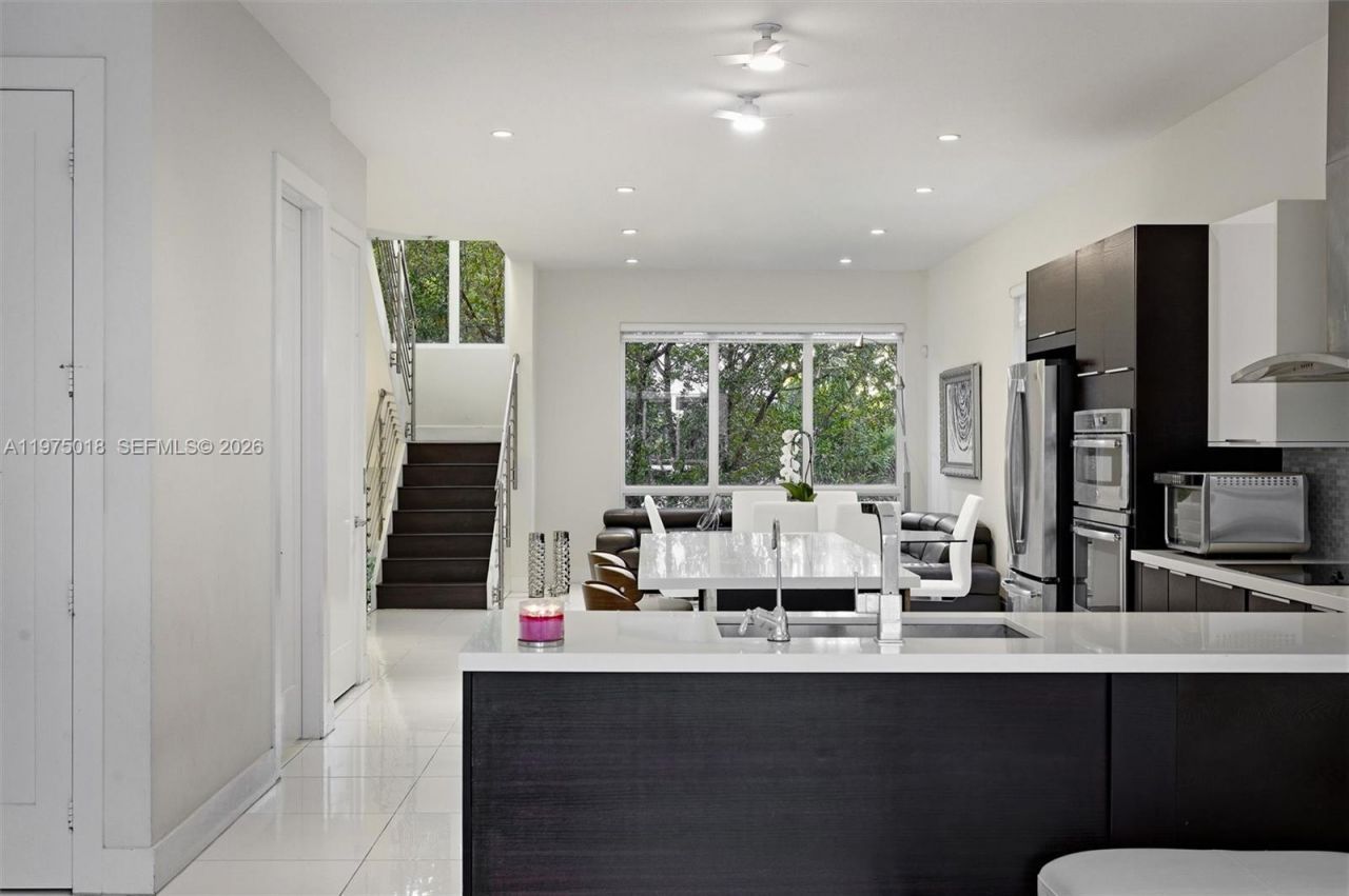 6671 NW 105th Pl, Unit 6671, Doral, FL 33178 Photo