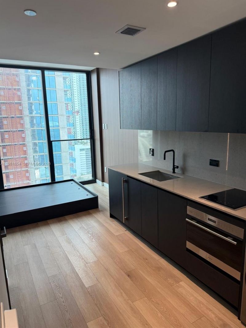 20 NE 11th St, Unit 2606B, Miami, FL 33132 Photo