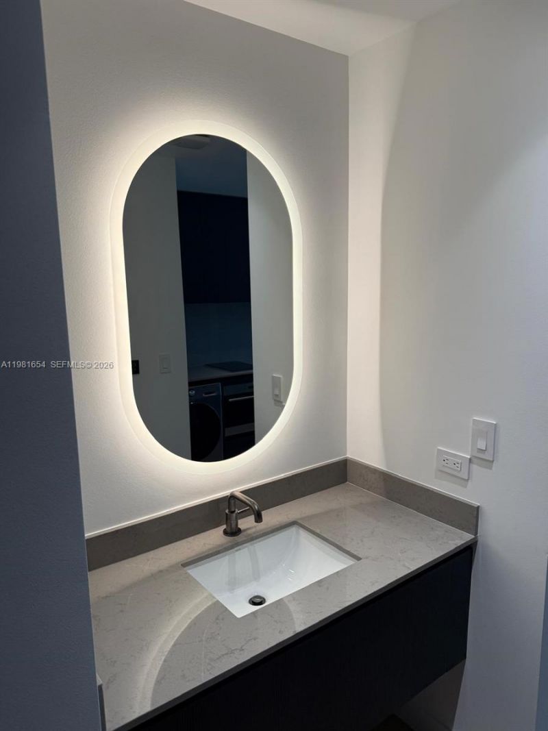 20 NE 11th St, Unit 2606B, Miami, FL 33132 Photo