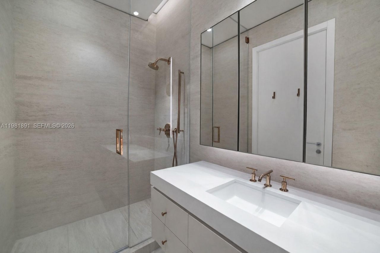 1522 Island Blvd, Aventura, FL 33160 Photo