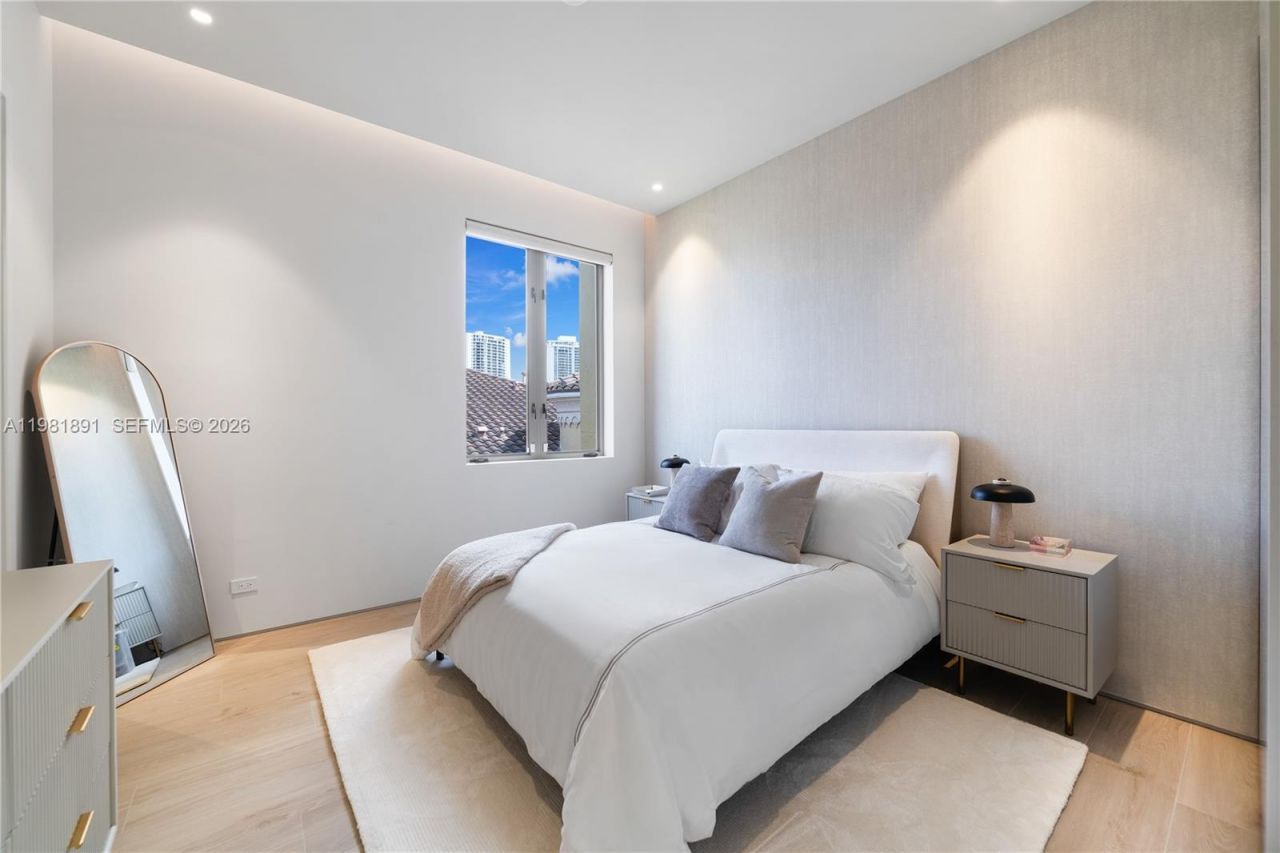 1522 Island Blvd, Aventura, FL 33160 Photo