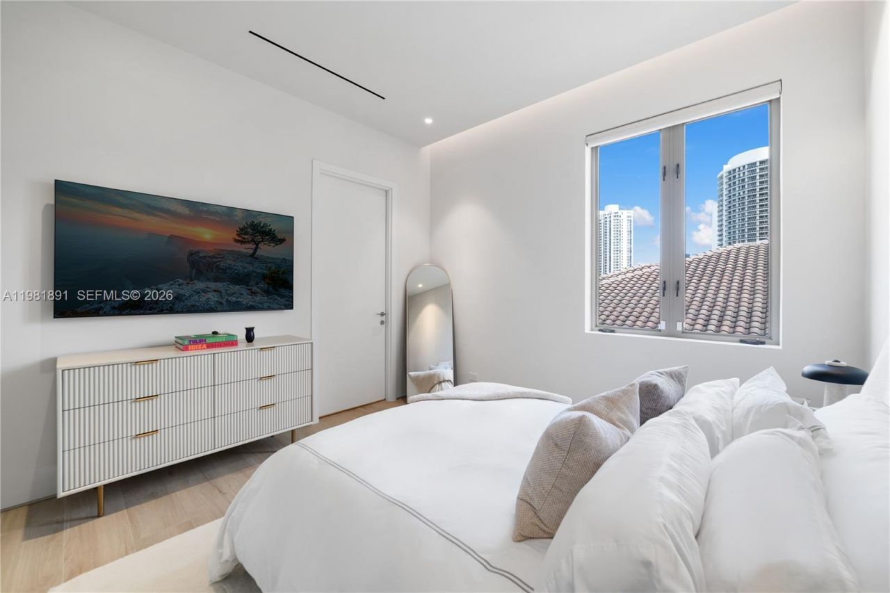 1522 Island Blvd, Aventura, FL 33160 Photo