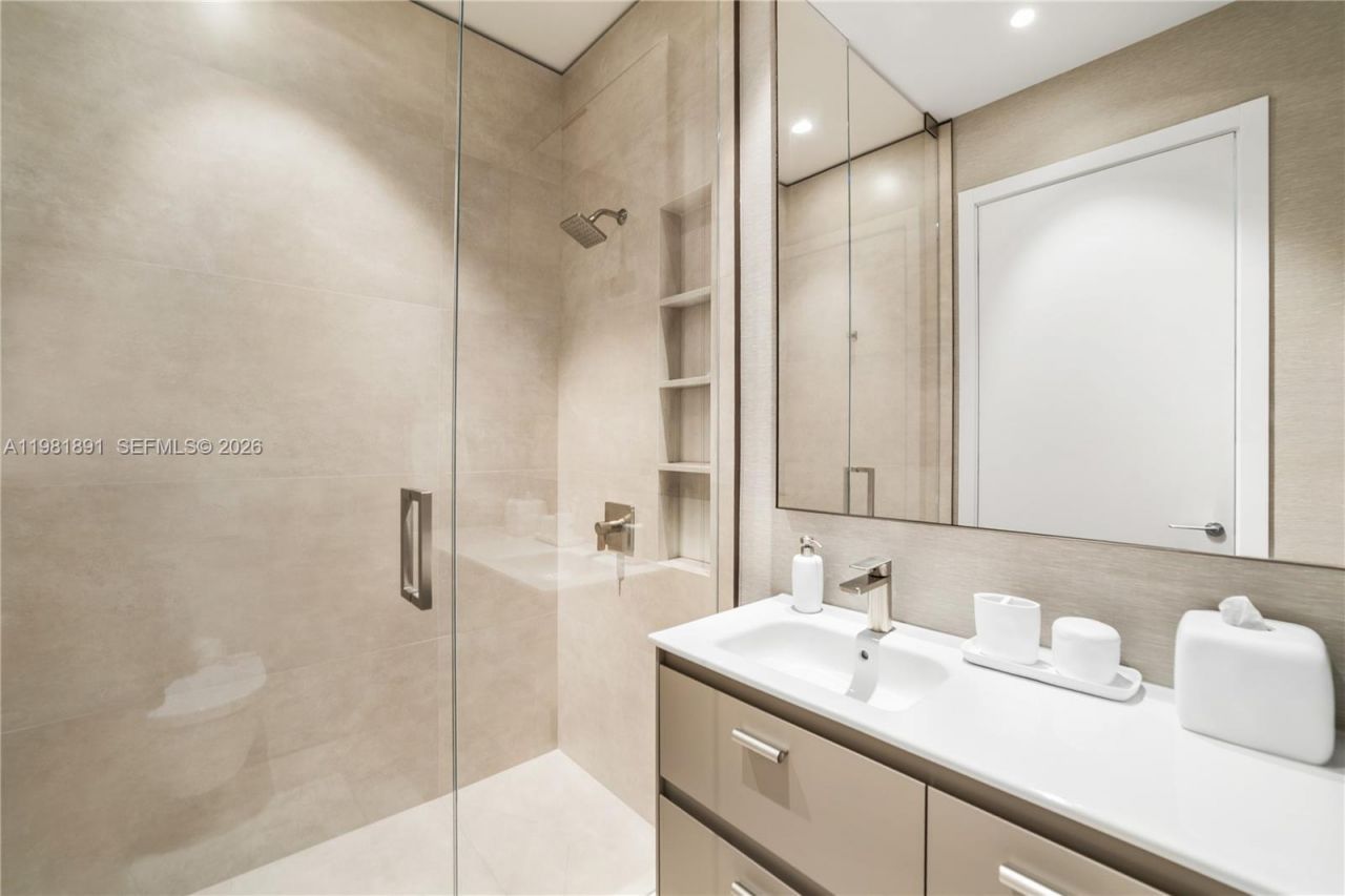 1522 Island Blvd, Aventura, FL 33160 Photo