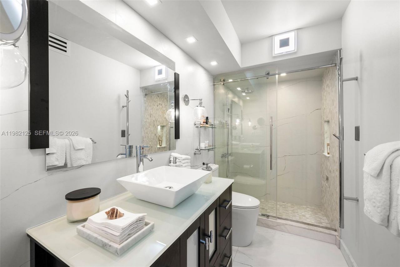 4300 N Ocean Blvd , Unit 15D, Fort Lauderdale, FL 33308 Photo