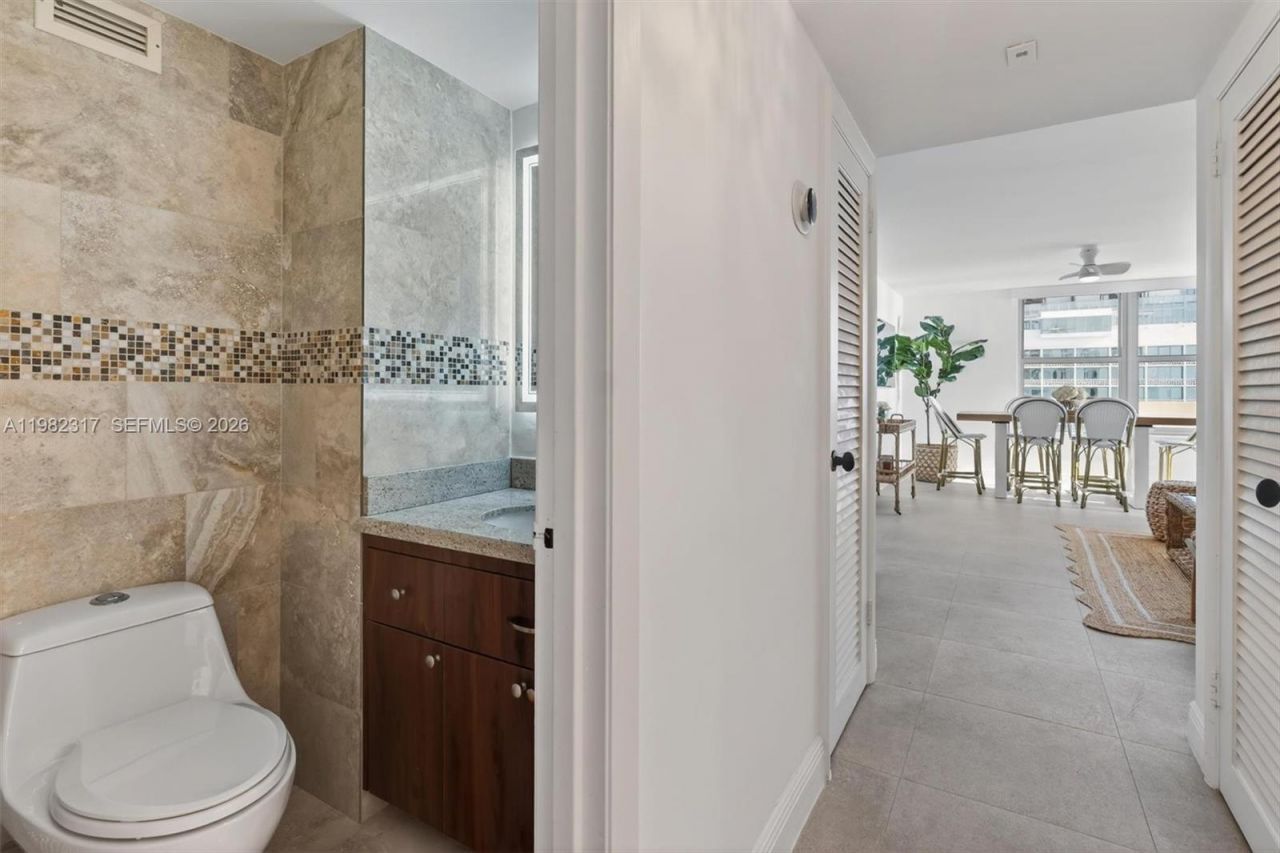 2899 Collins Ave , Unit 1223, Miami Beach, FL 33140 Photo