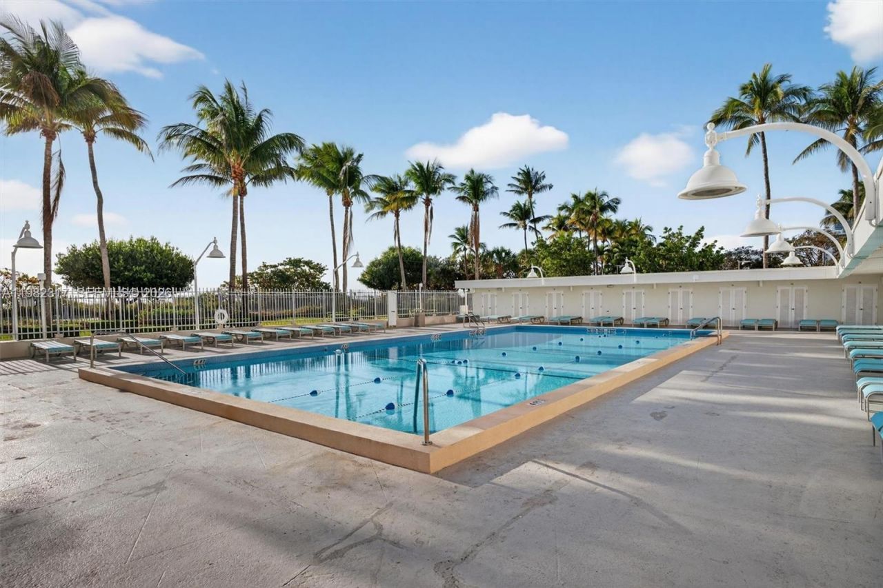 2899 Collins Ave , Unit 1223, Miami Beach, FL 33140 Photo