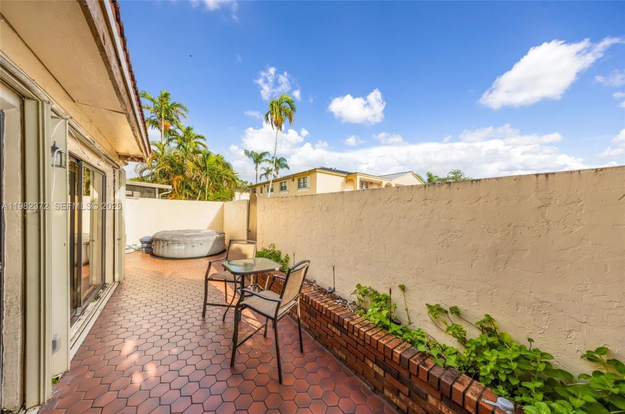6637 NW 181st Ln, Unit 6637, Hialeah, FL 33015 Photo
