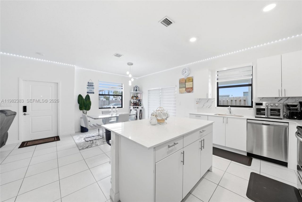 13091 SW 232nd Ln , Miami, FL 33170 Photo