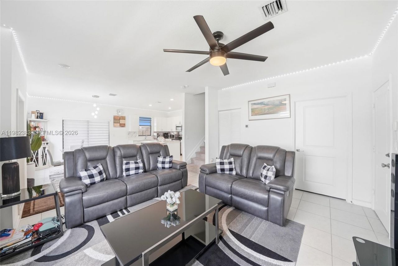 13091 SW 232nd Ln , Miami, FL 33170 Photo