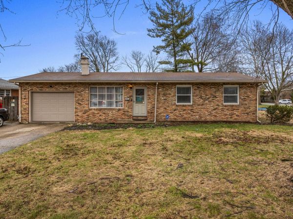 1502 Powers Lane , Champaign, IL 61821