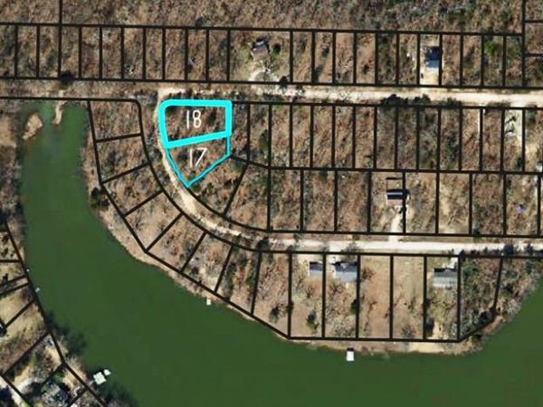 17,18 Hidden Lake Drive , St Clair, MO 63077