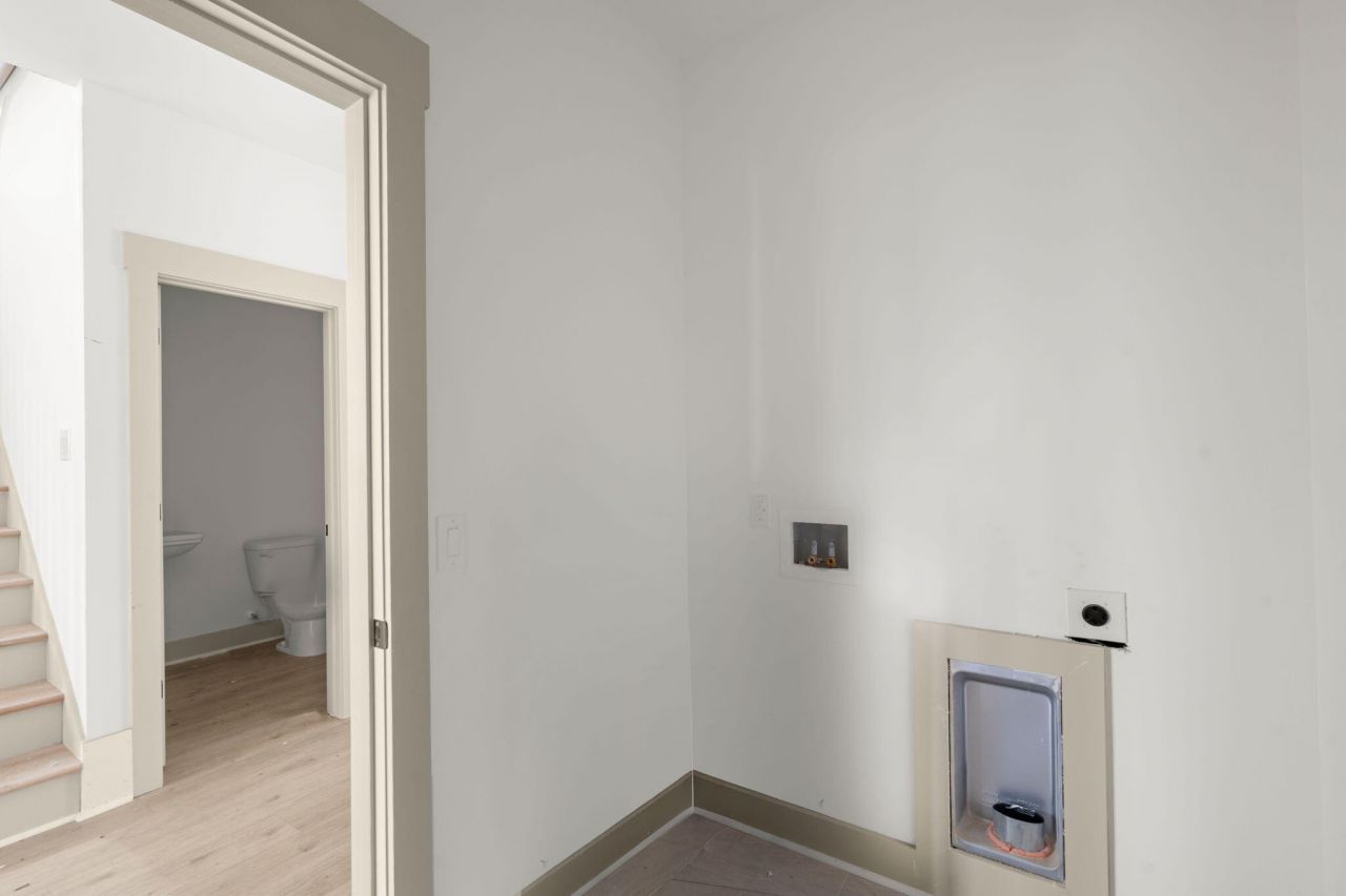 1304 Mccrae Drive Photo 20