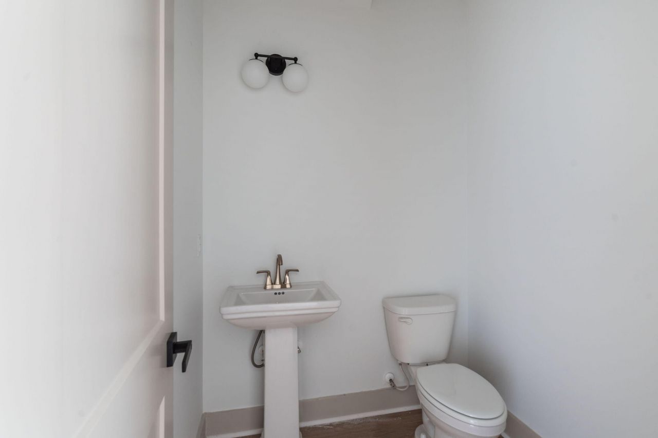 1304 Mccrae Drive Photo 21