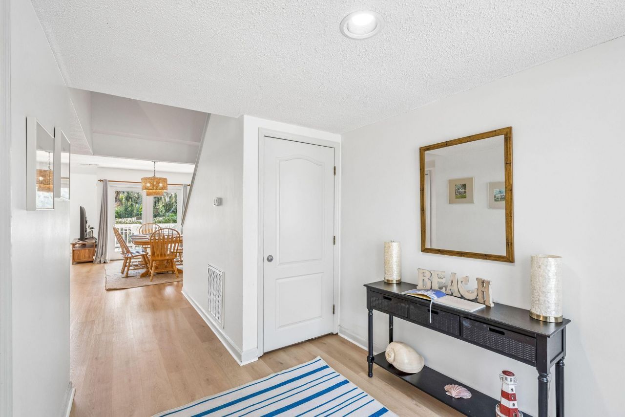 485 Sea Cloud Circle Photo 6