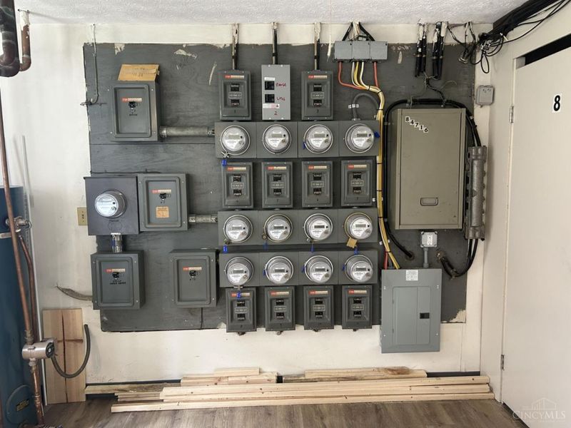 5617 Cheviot Road, Green Township, OH 45247 Photo 9