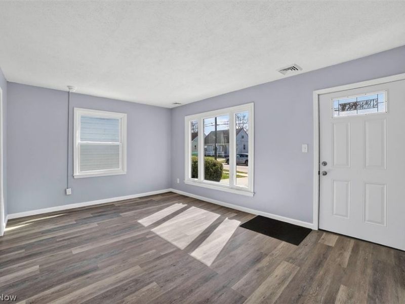 13510 Bennington Avenue, Cleveland, OH 44135 Photo 5