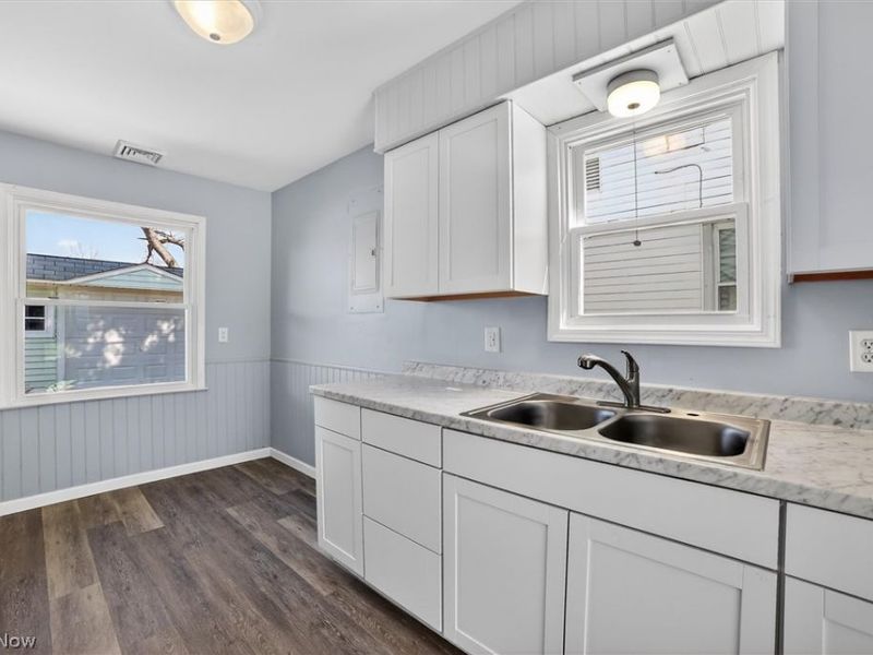 13510 Bennington Avenue, Cleveland, OH 44135 Photo 7