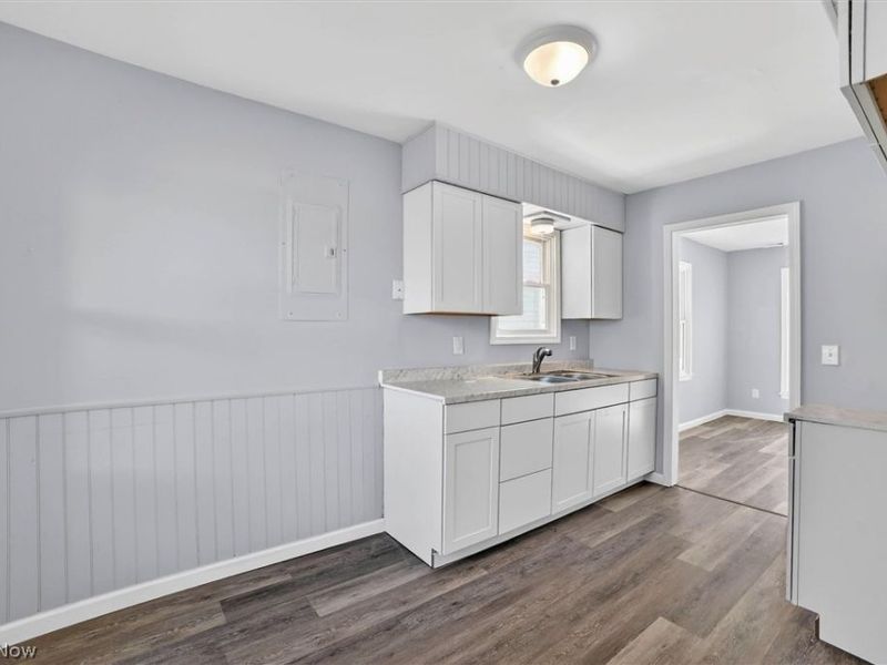 13510 Bennington Avenue, Cleveland, OH 44135 Photo 9