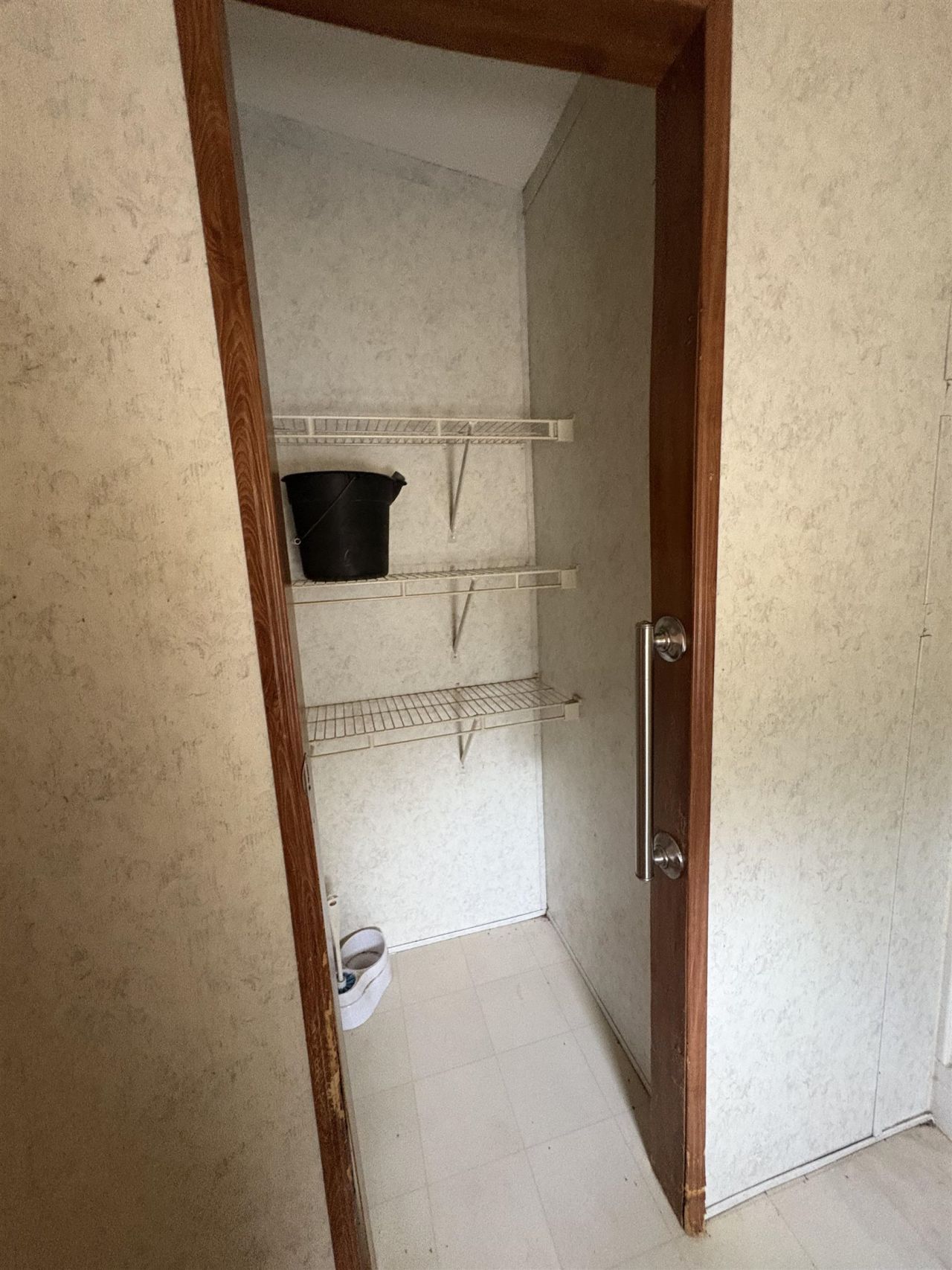 2070 Martin St. Photo 12