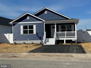 708 JACKSON STREET, COLONIAL BEACH, VA 22443