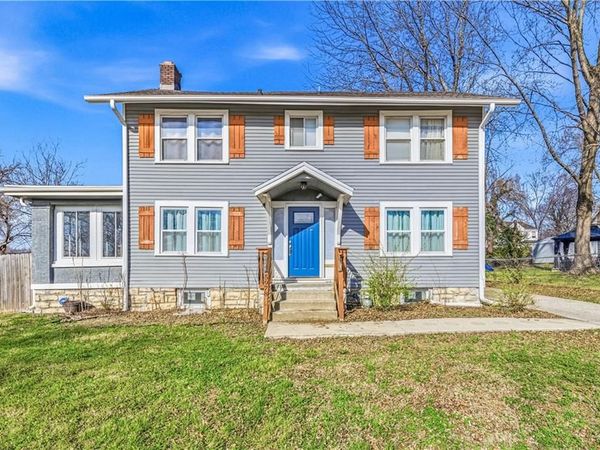 5978 Blue Hills Road, Kansas City, MO 64110