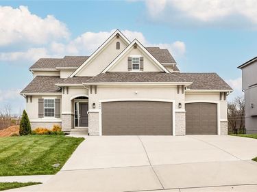 7504 NE 103rd Terrace, Kansas City, MO 64157