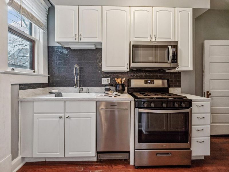 915 Dennison Avenue, Columbus, OH 43201 Photo 12