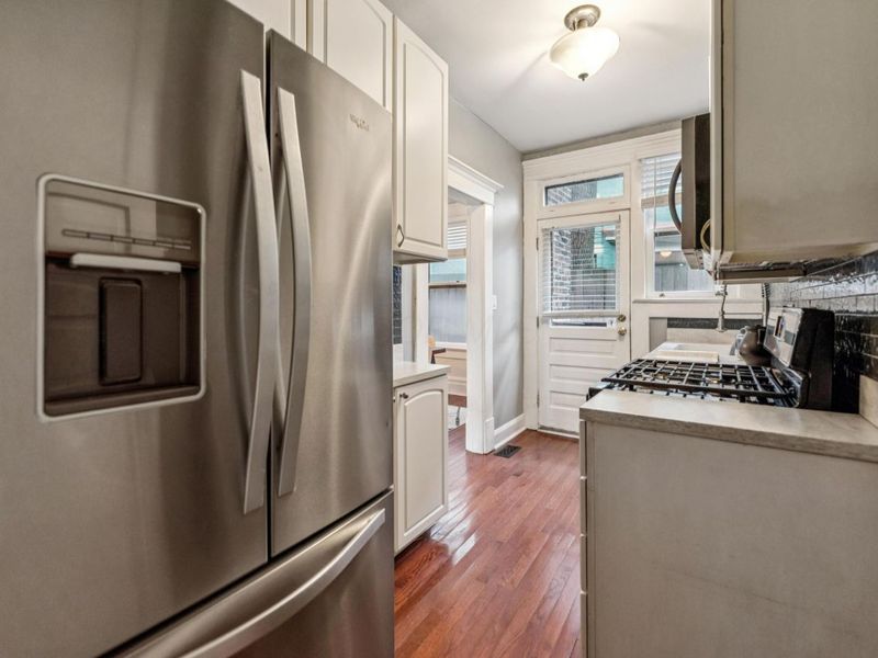 915 Dennison Avenue, Columbus, OH 43201 Photo 13